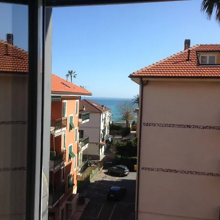 Casa Al Mare * Борджо-Верецци